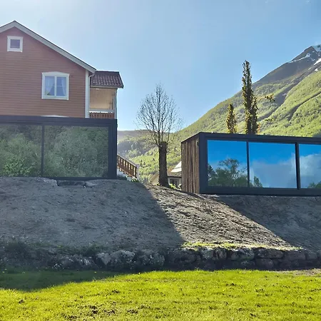 Blatind, Rekkedal Gjestegard -