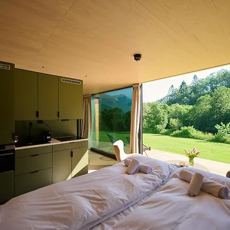 Blatind, Rekkedal Gjestegard - בית נופש *