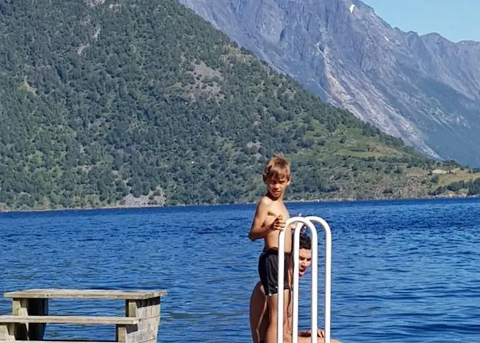 Nyaraló Blatind, Rekkedal Gjestegard - Sæbø